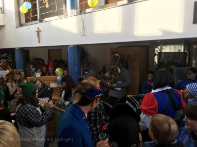 Schuelerbefreiung-Narrenbaum_2017_001